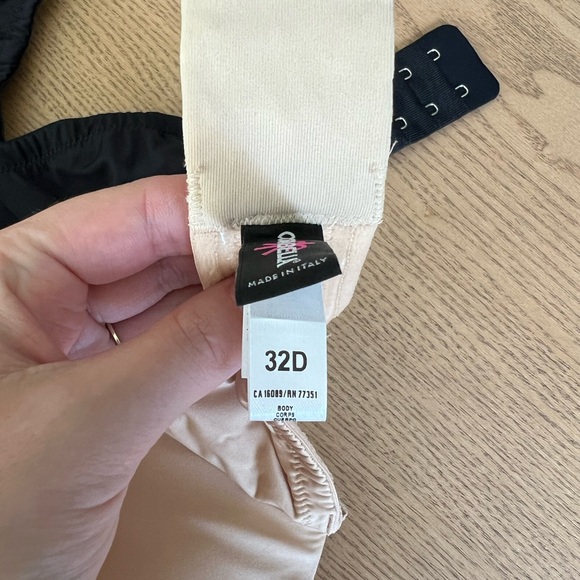 BUNDLE Cosabella Strapless 32D bras - Picture 2 of 5